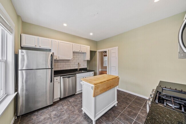 Foto del edificio - 89 Train St