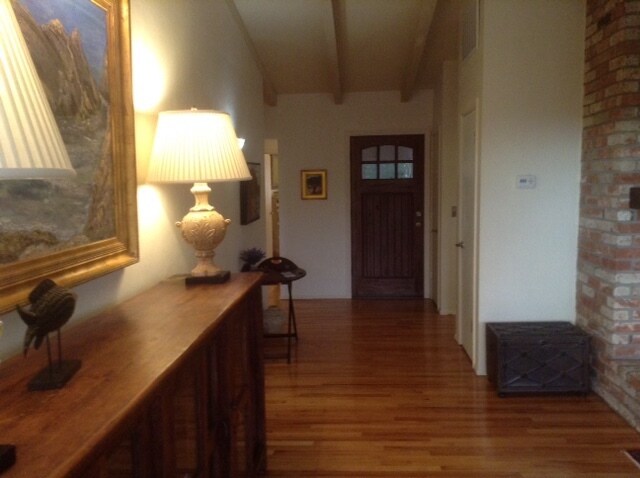 Entrada - 3256 Martin Rd