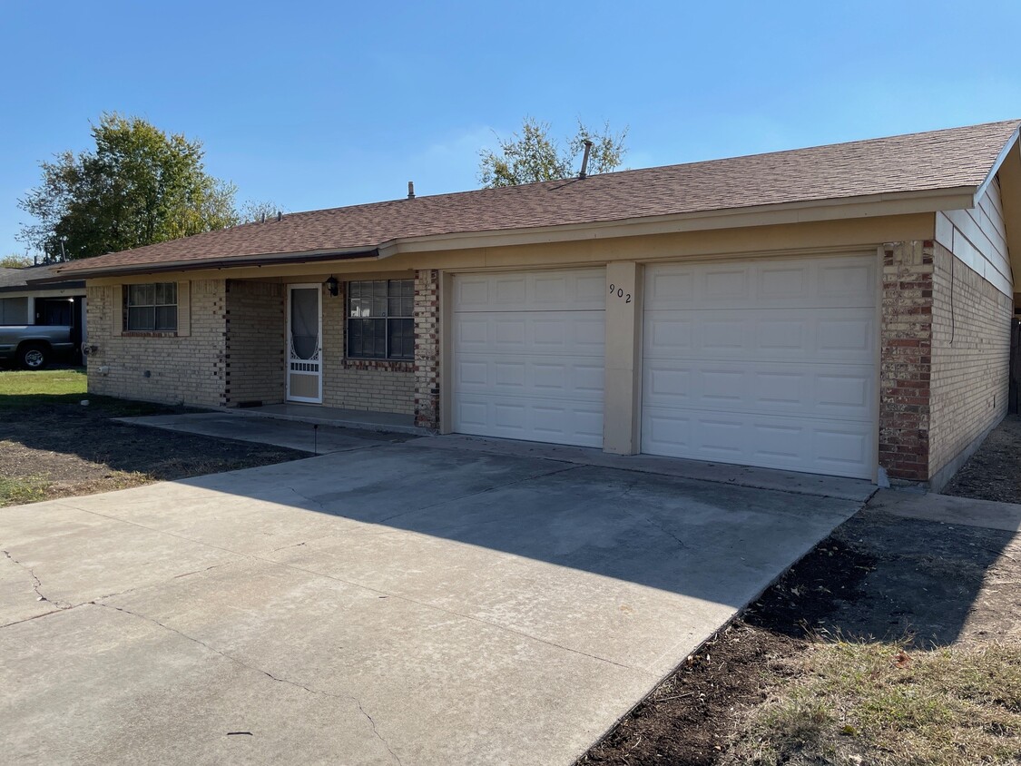 Foto principal - 902 Willowbrook St