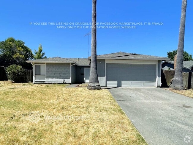 Building Photo - 5821 Longs Peak Pl