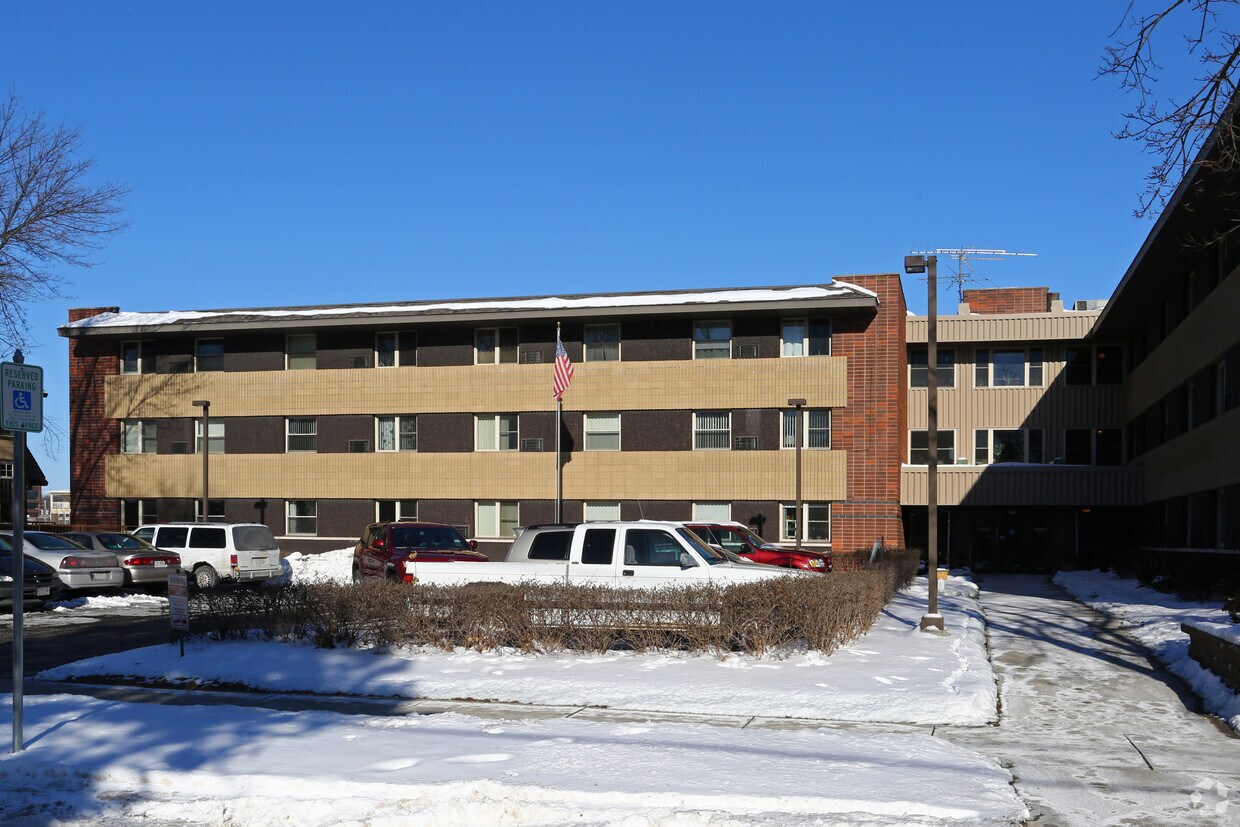 Foto del edificio - Riverview Manor