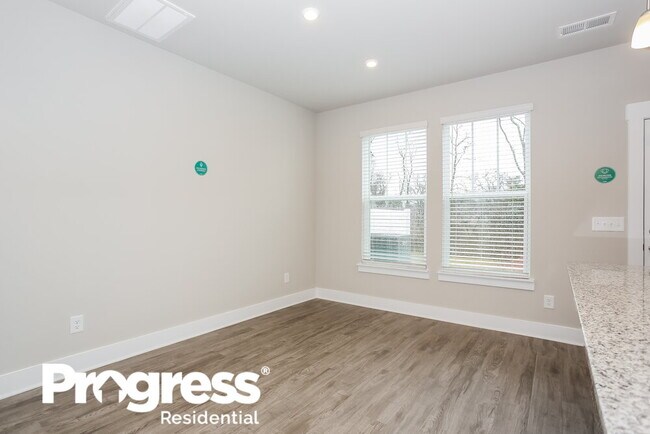 Building Photo - 660 Spartan Blvd