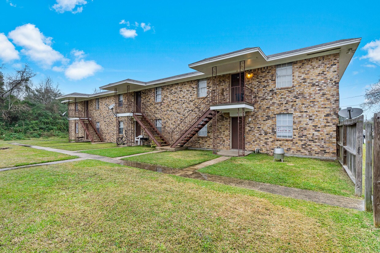 1614 Vauthier St, La Marque, TX 77568 Apartments in La Marque, TX