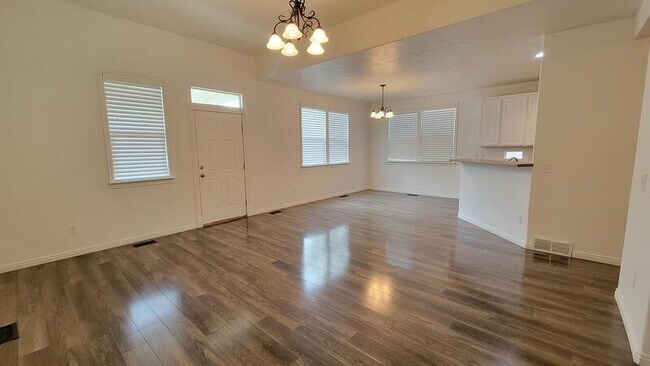 Building Photo - 11462 Open View Ln