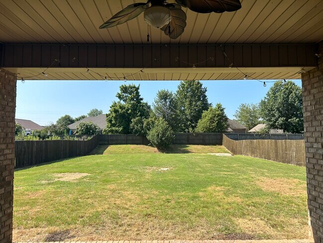 Building Photo - 24580 Silent Spring Dr