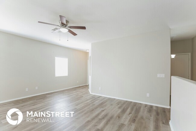 Building Photo - 9119 W Cambridge Ave