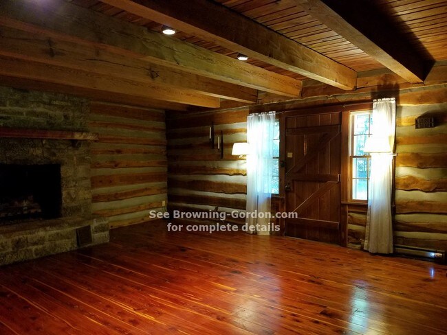 Building Photo - 3112 Elm Hill Pike