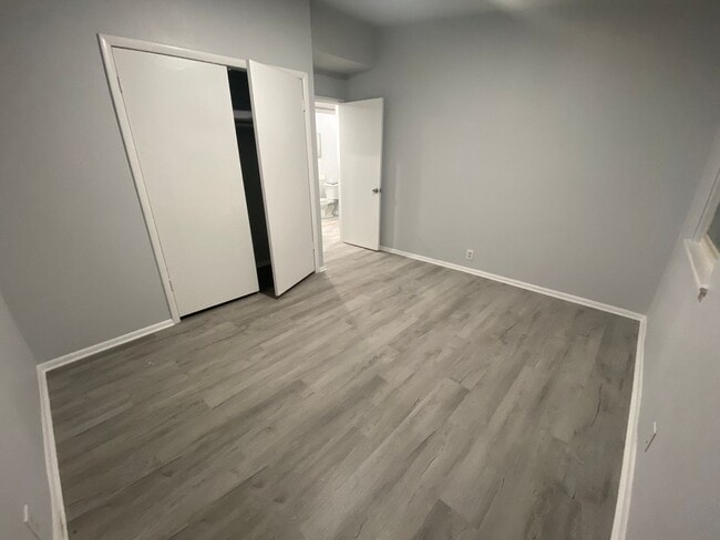 Building Photo - Updated 3 bed 1 bath
