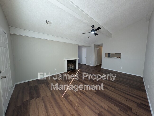 Foto del edificio - 11031 E 14th Ct