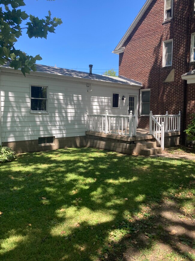 Foto del edificio - 4207 Iroquois Ave