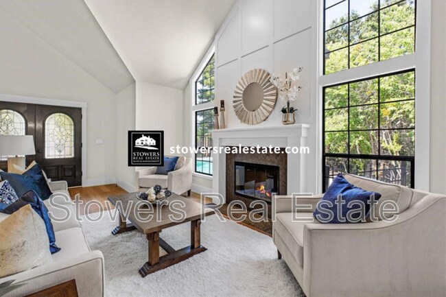 Foto del edificio - 537 Kingswood Pl