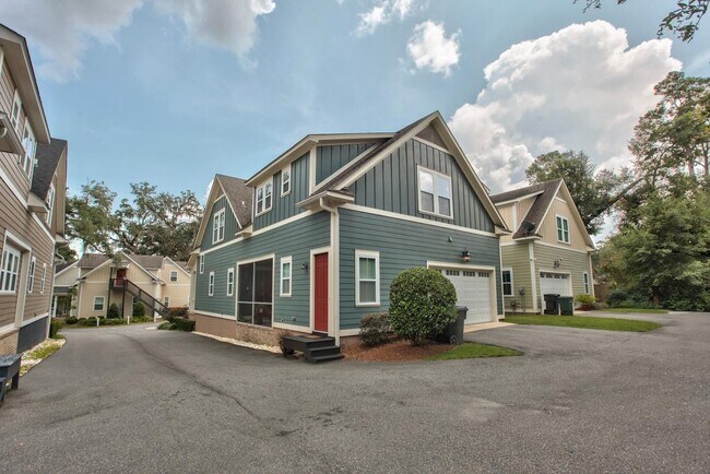 Foto del edificio - 1261 Myrtle View Dr