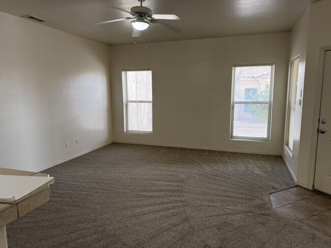 Building Photo - 3059 Southern Blvd SE