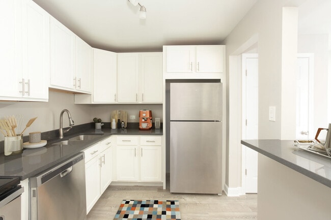 Foto del edificio - 4250 W Lake Ave