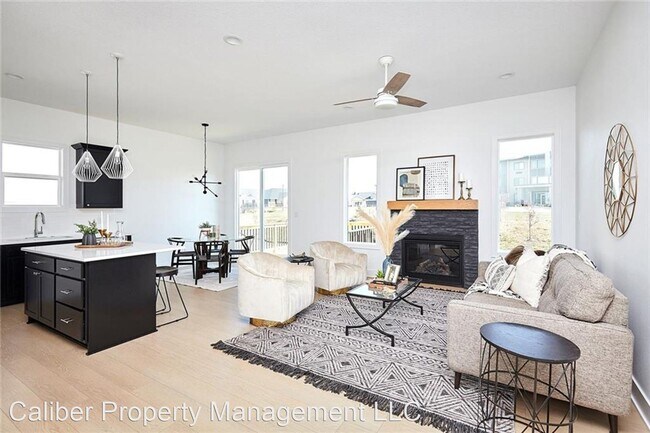 Foto del edificio - 4 br, 3 bath House - 454 S 91st St