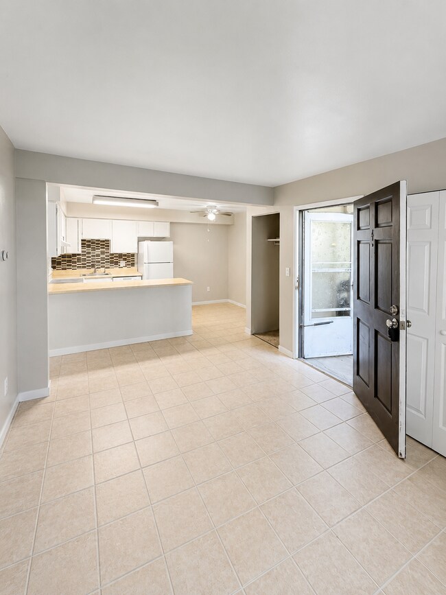 Building Photo - 5995 W Hampden Ave