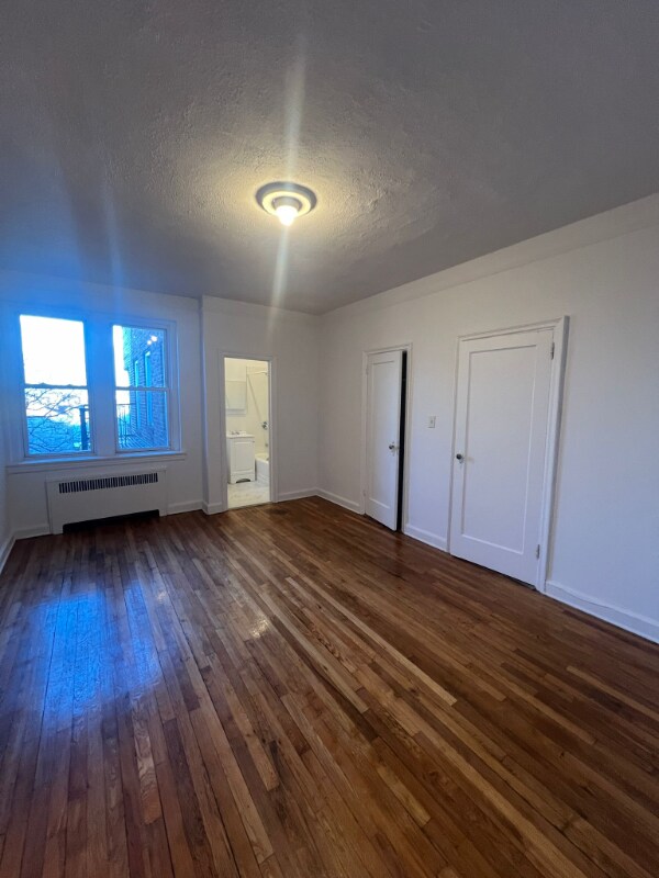Foto del edificio - 129 N Walnut St