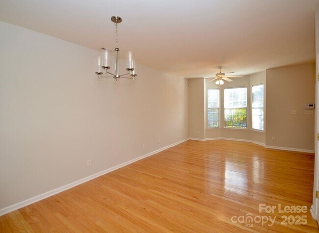 Building Photo - 3567 Creeping Flora Ln