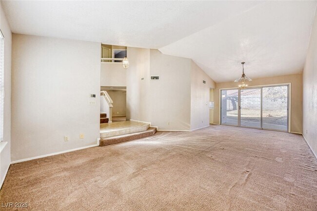 Foto del edificio - 395 Chadwick Cir