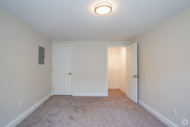 1A - 1 BR,1BA 570sf - Westgate Arms