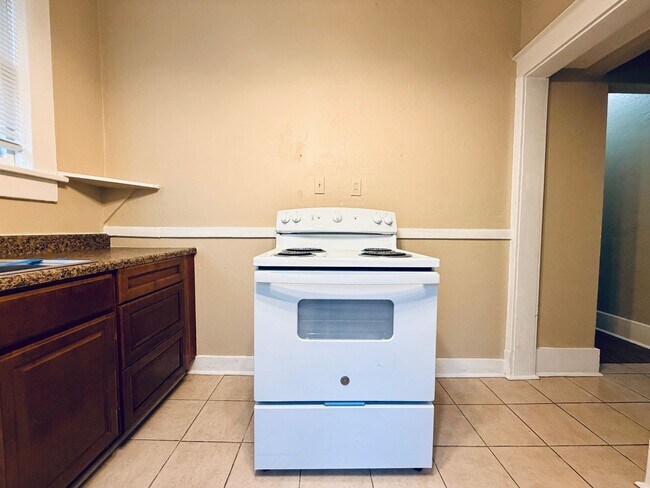 Foto del edificio - 831 Maury St