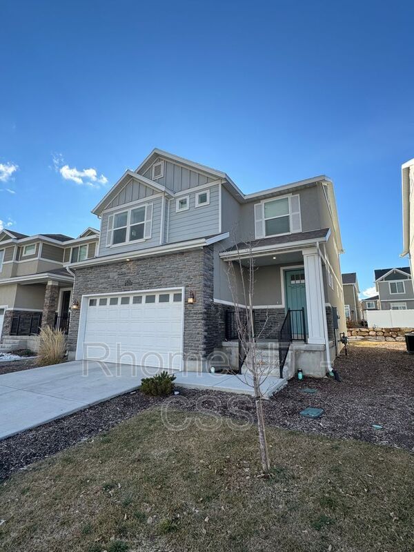 Building Photo - 2527 N Wallace Way