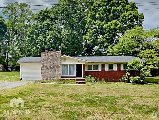 Building Photo - 1932 Normandy Rd