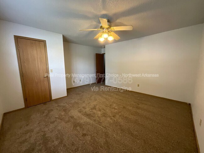 Foto del edificio - 1511 N Bernice Dr