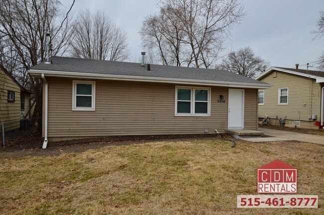 Building Photo - DSM Ranch - Newly Renovated!