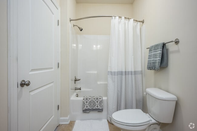 Bathroom - Groves at Berry Creek