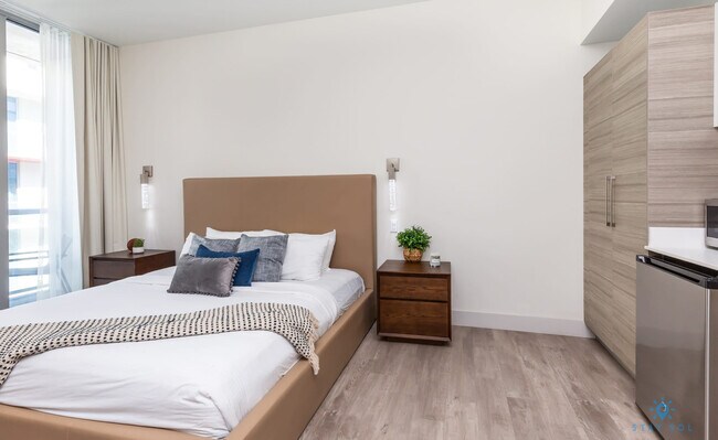 Building Photo - 777 N Ocean Dr