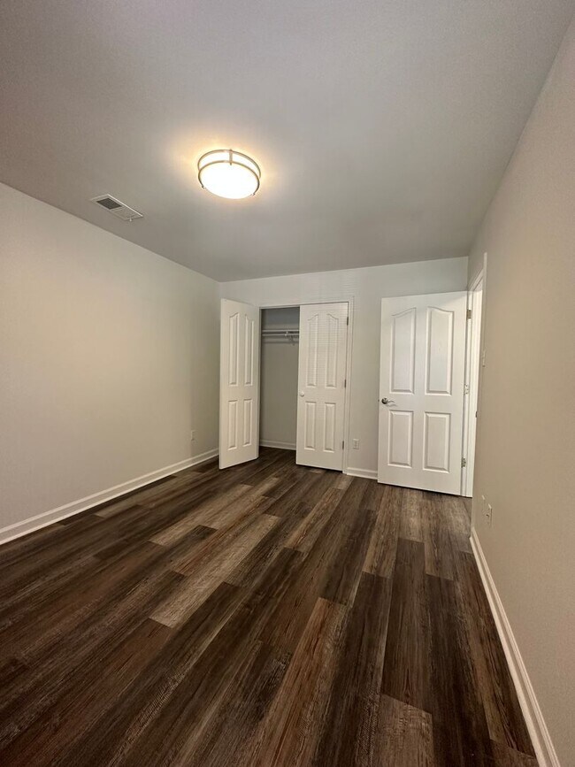 Foto del interior - Fountain Square Townhomes