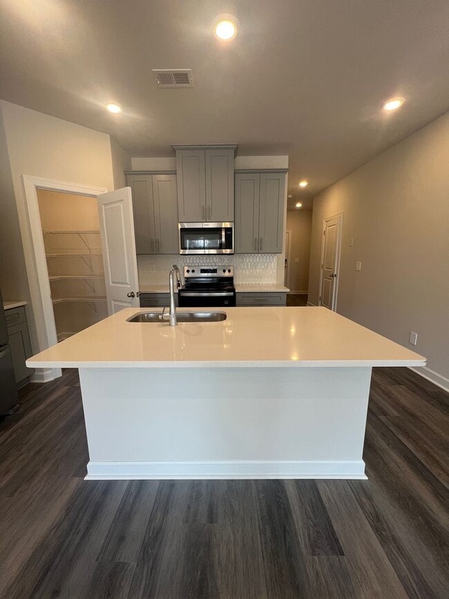 Foto del edificio - 3 Bedroom, 2.5 Bath Brand New Home for Rent (MONROE)