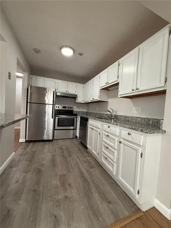 Foto del edificio - 400 New River Rd