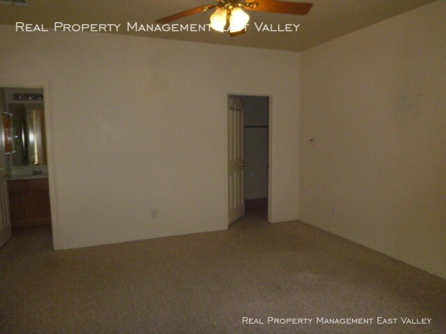Building Photo - 422 N Mahogany Ct