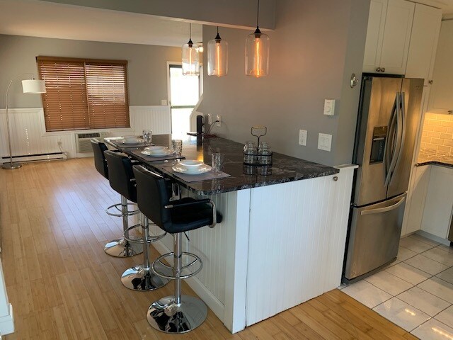Bar area has been used for entertaining and for work from home. - 31 Betts Plz