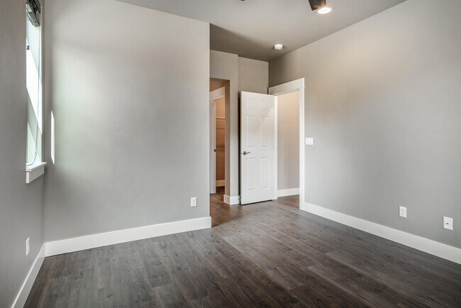 Building Photo - 20510 Empire Ave