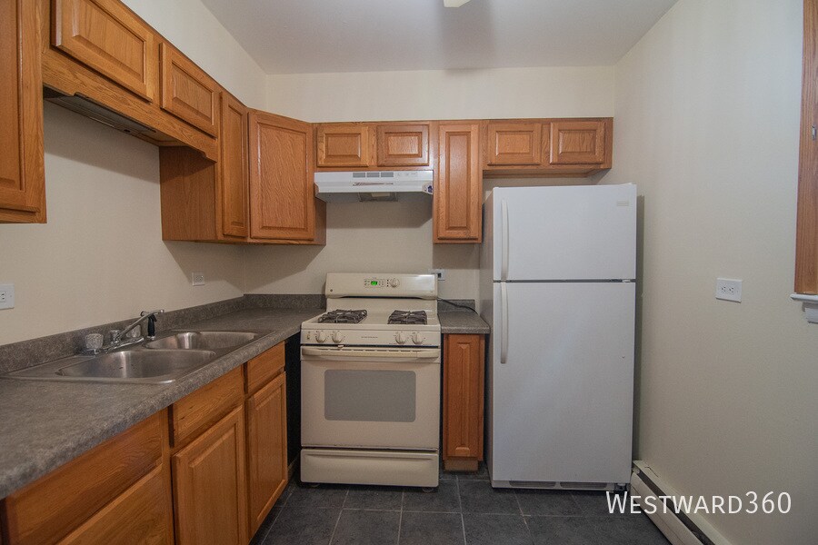 Foto principal - 13027 Seeley Ave