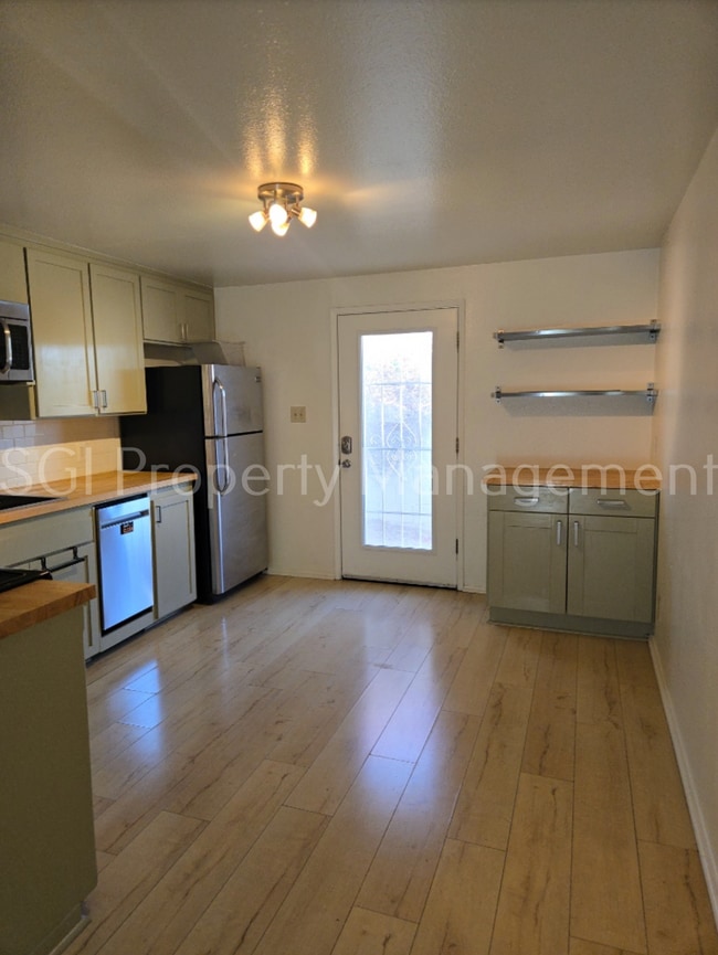 Building Photo - 4356 N 36th Pl