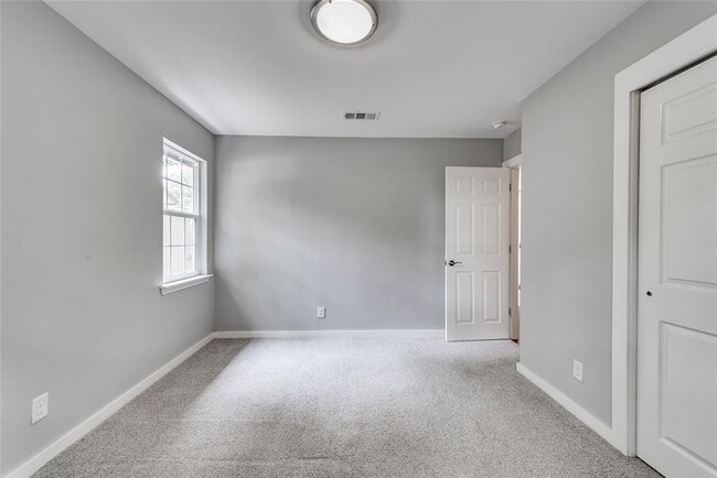 Foto del edificio - 6511 Pevensey Dr