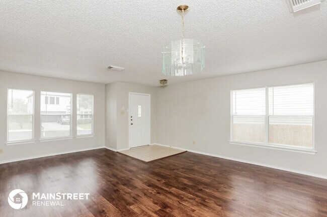 Building Photo - 7922 Pecan Heights