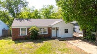Primary Photo - 4-Bedroom Must See!