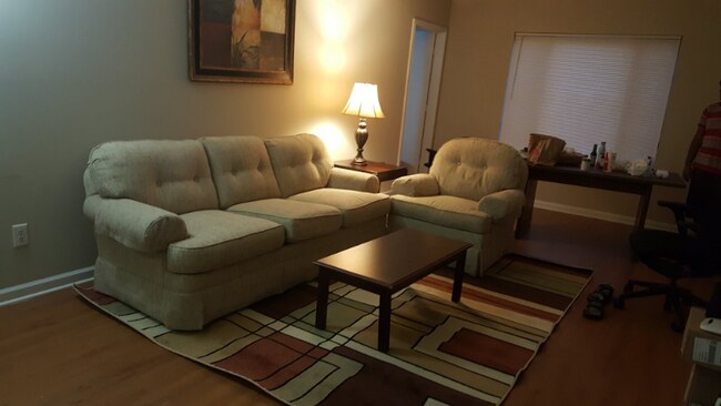 Foto del edificio - 1500 Graduate Ln