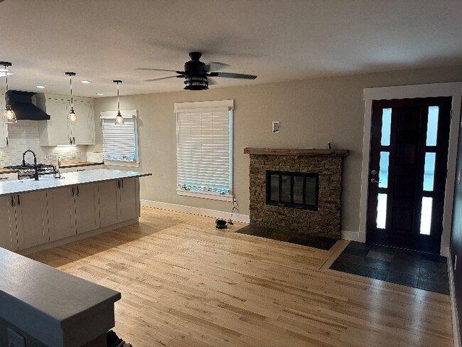 Building Photo - 1500 La Reatta Ct