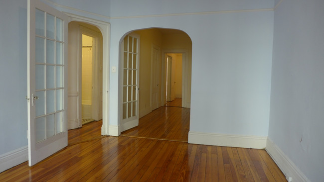 Building Photo - 413 3rd St