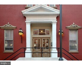 Building Photo - 1100 Spruce St