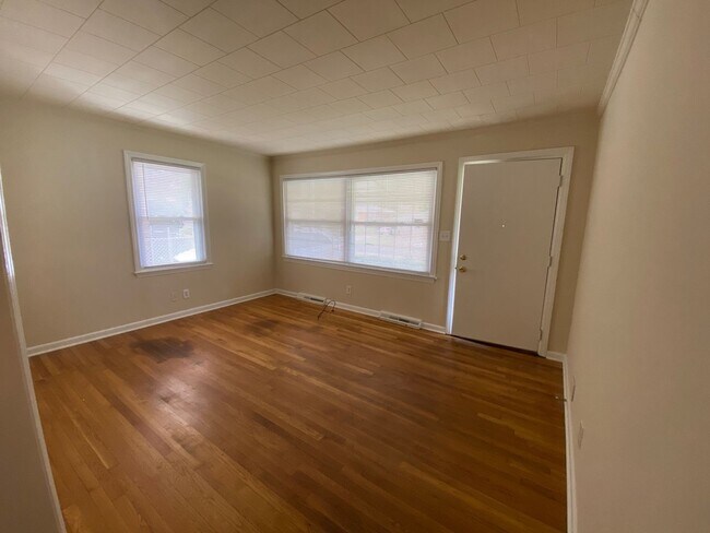 Foto del edificio - Walk to NCCU. 3 Bedroom