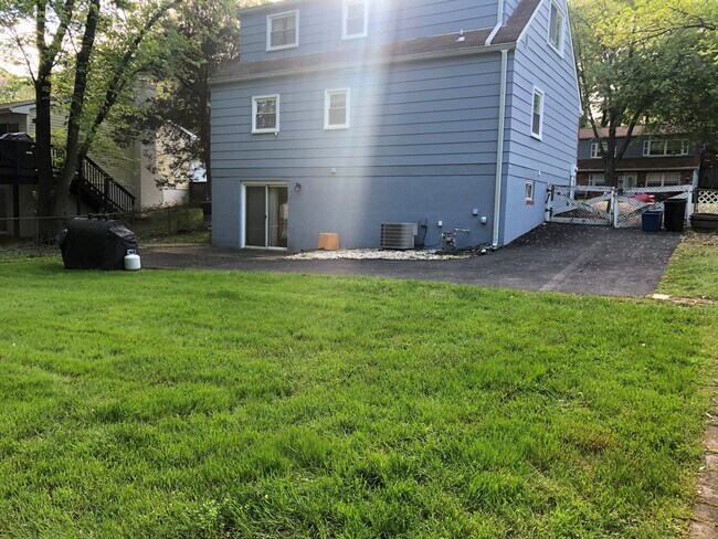 Foto del edificio - 4207 Glendale Rd
