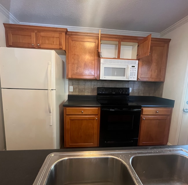 Foto del edificio - 108 Bentwood Cir