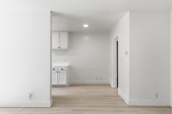 Foto del edificio - 3324 Drew St